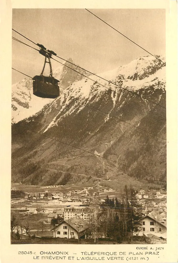 Ohamonix — Téléphérique de Plan Praz — Le Brévent et l'Aiguille Verte (4121 m.) — Cliché A. Jaun - Recto