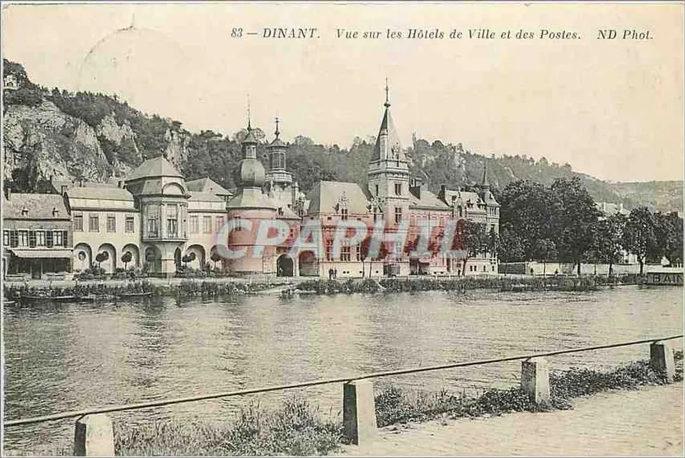Dinant — Ansicht der Stadthäuser und Postämter — ND Phot. - Vorderseite