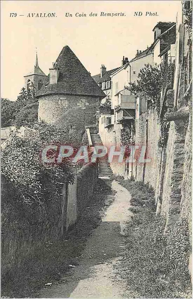 Avallon — Un Coin des Remparts — ND Phot. n° 179 - Recto