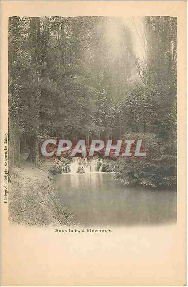 Sob a floresta, em Vincennes — Fotografia Davignon, Le Rainy - Frente