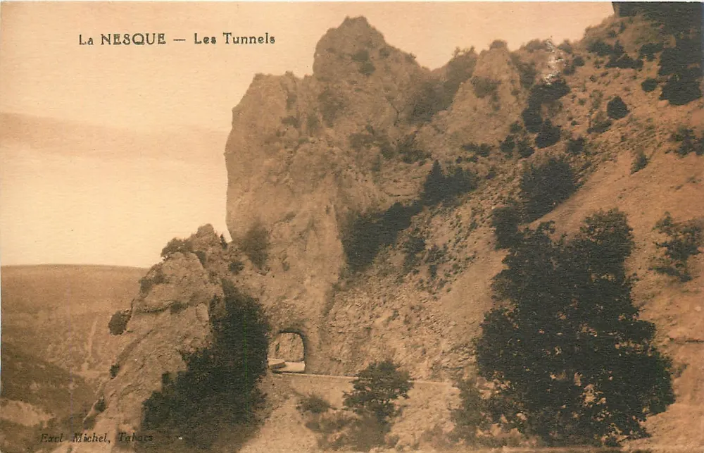 La NESQUE — Les Tunnels — Exel Michel, Tahars - Frente