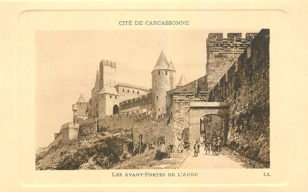 Cité de Carcassonne — Les Avant-Portes de l'Aude — LL - Recto