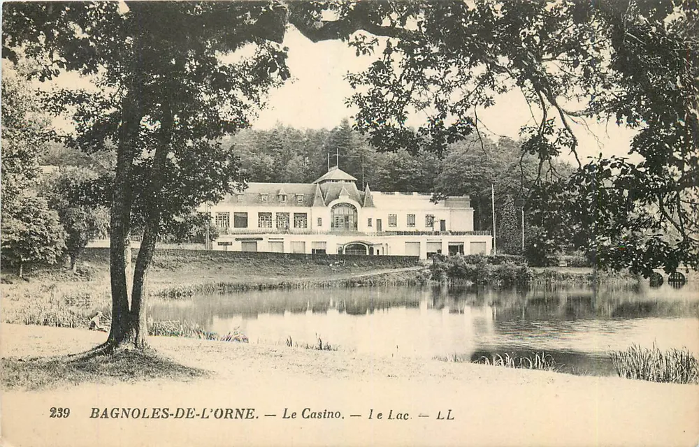 Bagnolles-de-l'Orne — Le Casino — Le Lac — LL - Recto