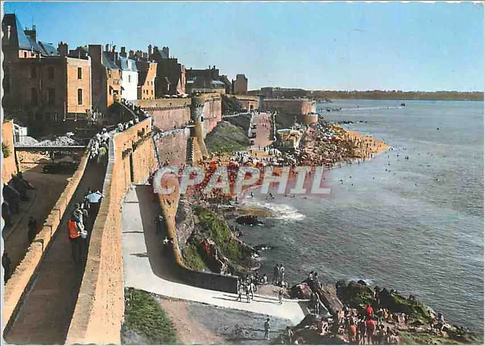 Saint-Malo (Ille-et-Vilaine) — Die Mauern und der Strand von Bon Secours — Edit. YVON - Vorderseite