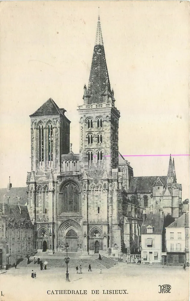 Catedral de Lisieux — vista da fachada e da torre sineira — JND Hot, n°1 - Frente