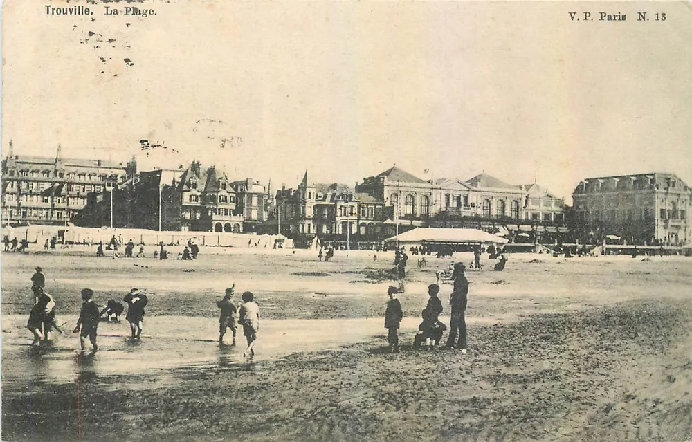 Trouville - A Praia — V.P. Paris N. 18 - Frente