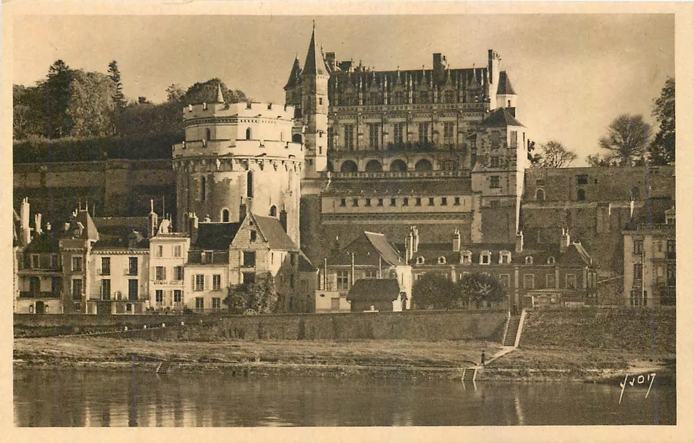 Amboise (Indre-et-Loire) — Le Château (XVe s.) et la Loire — Les Éditions d'Art VON, Paris - Recto