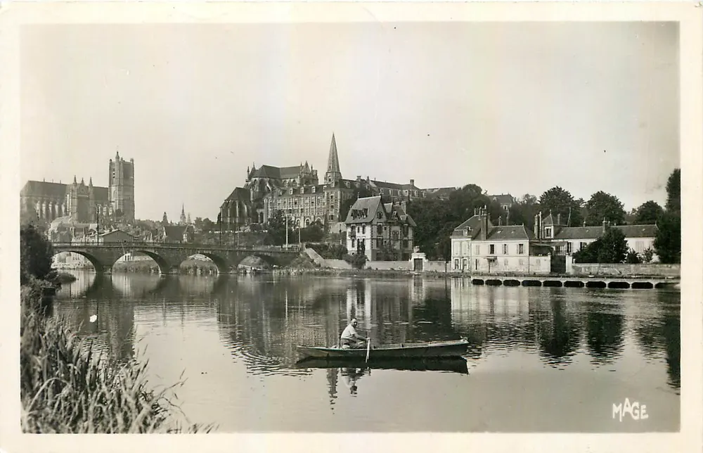Auxerre — Vista sobre a Yonne — G. Raux, editor - Frente