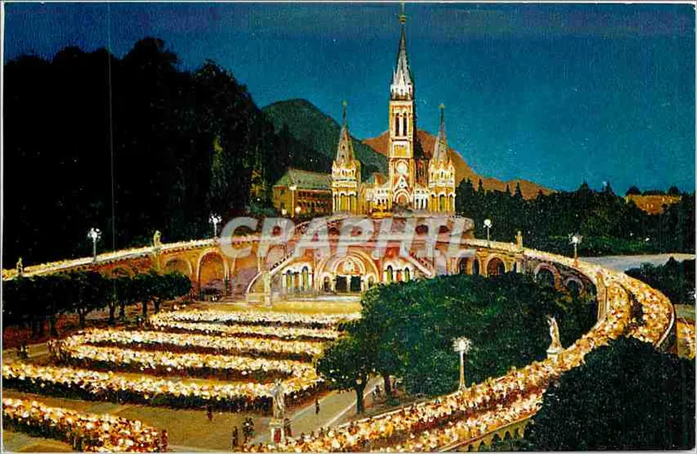 Lourdes — Die beleuchtete Basilika und die Prozession mit Fackeln — Verleger P. Doucet, n° 256 B - Vorderseite
