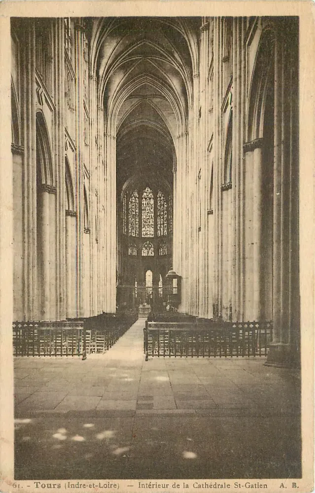 Tours (Indre-et-Loire) — Innenansicht der Kathedrale St-Gatien — A. B. - Vorderseite