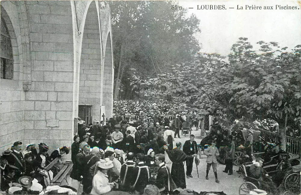 Lourdes — A Oração nas Piscinas — 81 n. - Frente