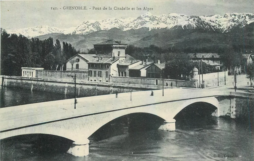 Grenoble - Pont de la Citadelle et les Alpes — C.B. Grenoble, n°141 - Recto