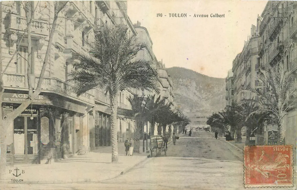Toulon - Avenida Colbert — vista urbana com palmeiras e edifícios — P.A.B. Toulon - Frente