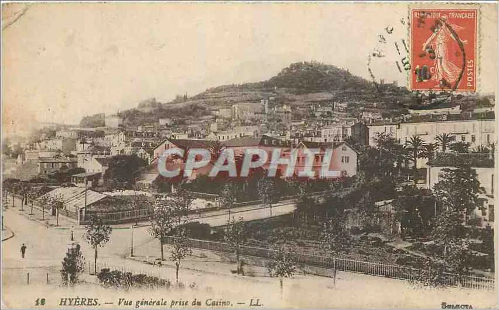 Hyères — Vue générale prise du Casino — LL. - Recto