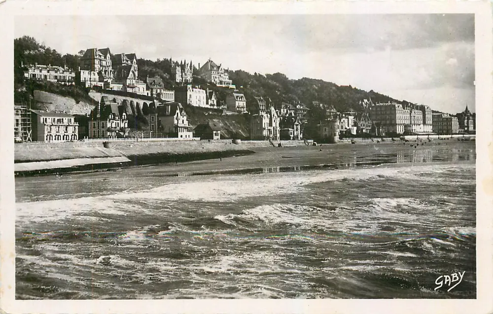 Trouville-sur-Mer — La Digue et les Villas — Éditions Caby - Recto