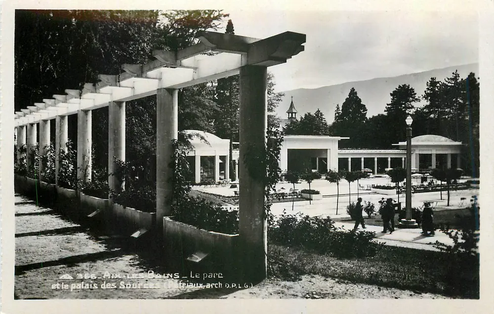 Aix-les-Bains — Le parc et le palais des Sources (Pétriaux, arch. D.P.L.G.) - Recto