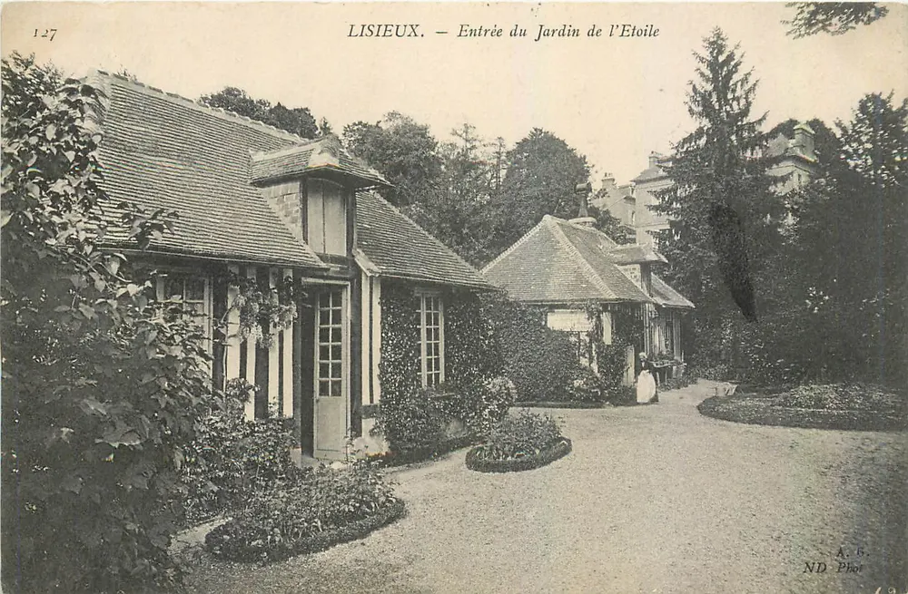Lisieux — Entrée du Jardin de l'Étoile — A.G. Phot. - Recto