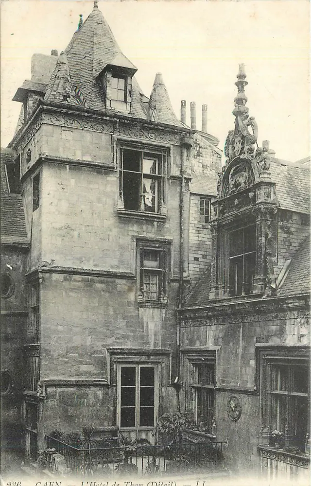 Caen — O Hotel de Than (Detalhe) — II — n° 926 - Frente