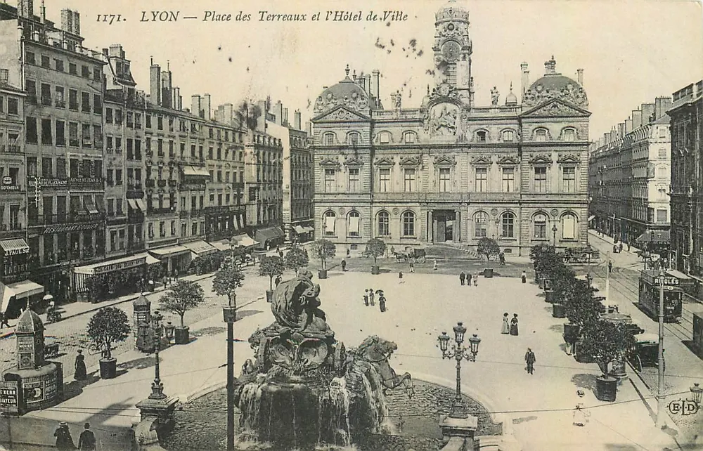 LYON — Place des Terreaux und das Rathaus — Ausgabe E.P.D. n°1171 - Vorderseite