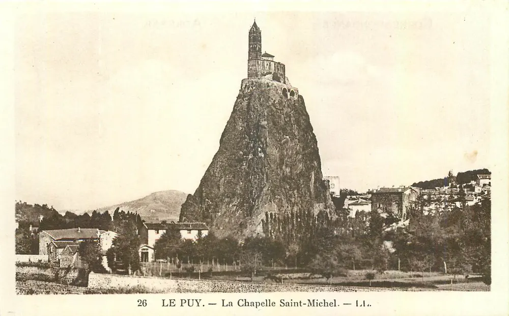 Le Puy — La Iglesia de San Miguel — editor L.L. n°26 - Anverso