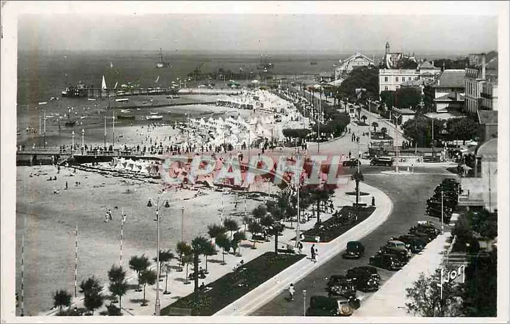 Arcachon — Promenade und Strandansicht vom Grand-Hôtel — Les Éditions Martel - Vorderseite