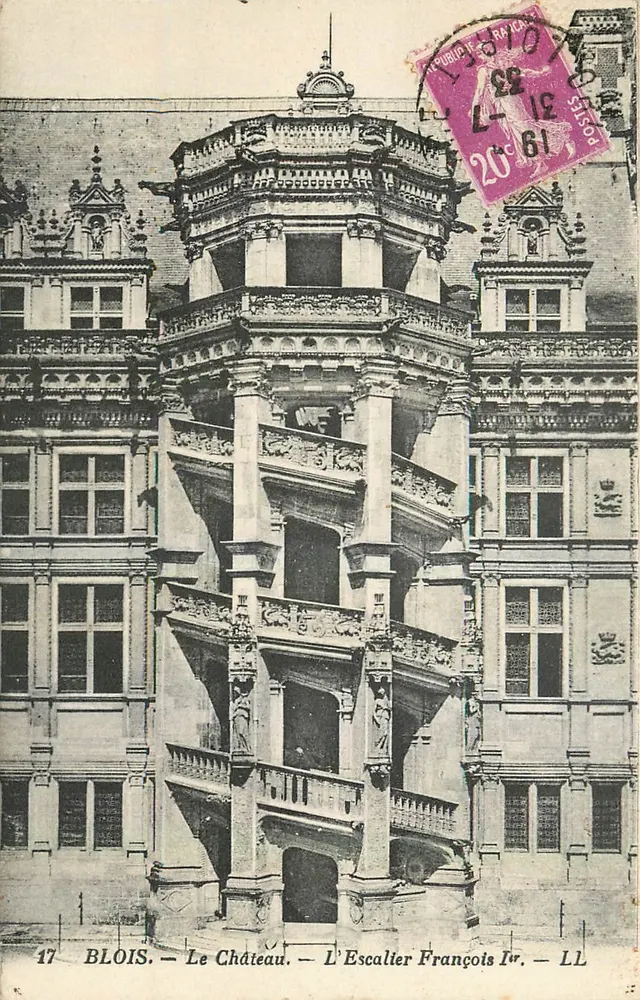Blois — Le Château — L'Escalier François Ier — LL - Recto