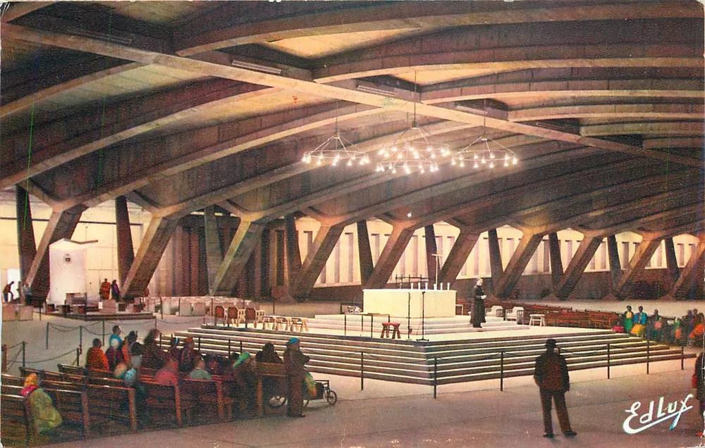 Basílica subterrânea São Pio X — Lourdes — Edição Edlux - Frente