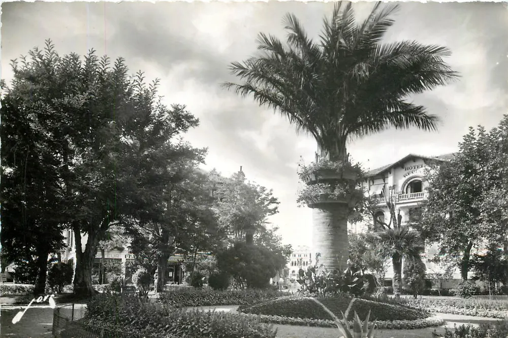 Jardim Público — Hendaye — Hotel d'Espagne - Frente