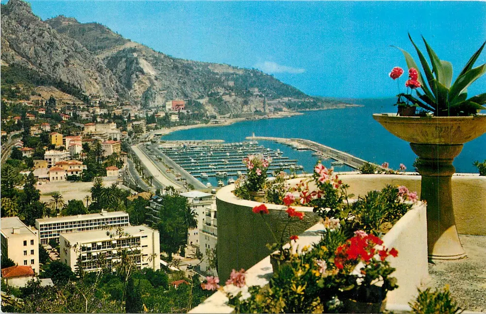 Hafen von Garavan und französisch-italienische Grenze — Menton (06) — Produktion ADIA - Vorderseite