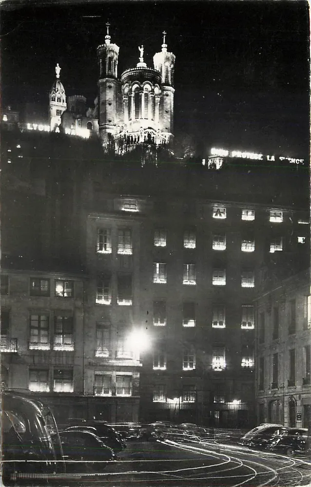 Lyon - Basílica de Fourvière iluminada à noite — editor H. Trollel, n° 97 - Frente