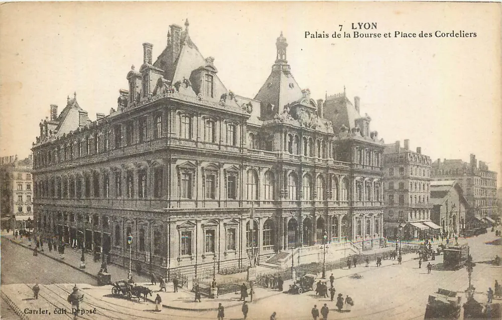 Lyon — Palais de la Bourse et Place des Cordeliers — Carlier, édit. Déposé - Recto