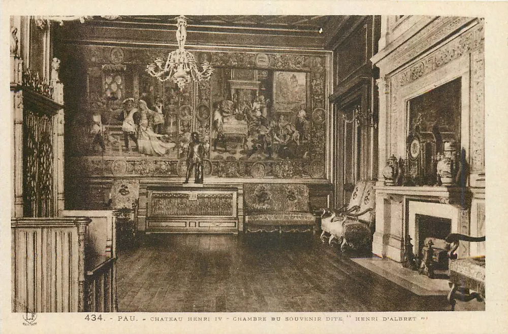 Pau — Schloss Henri IV — Erinnerungszimmer genannt 'Henri d'Albret' - Vorderseite