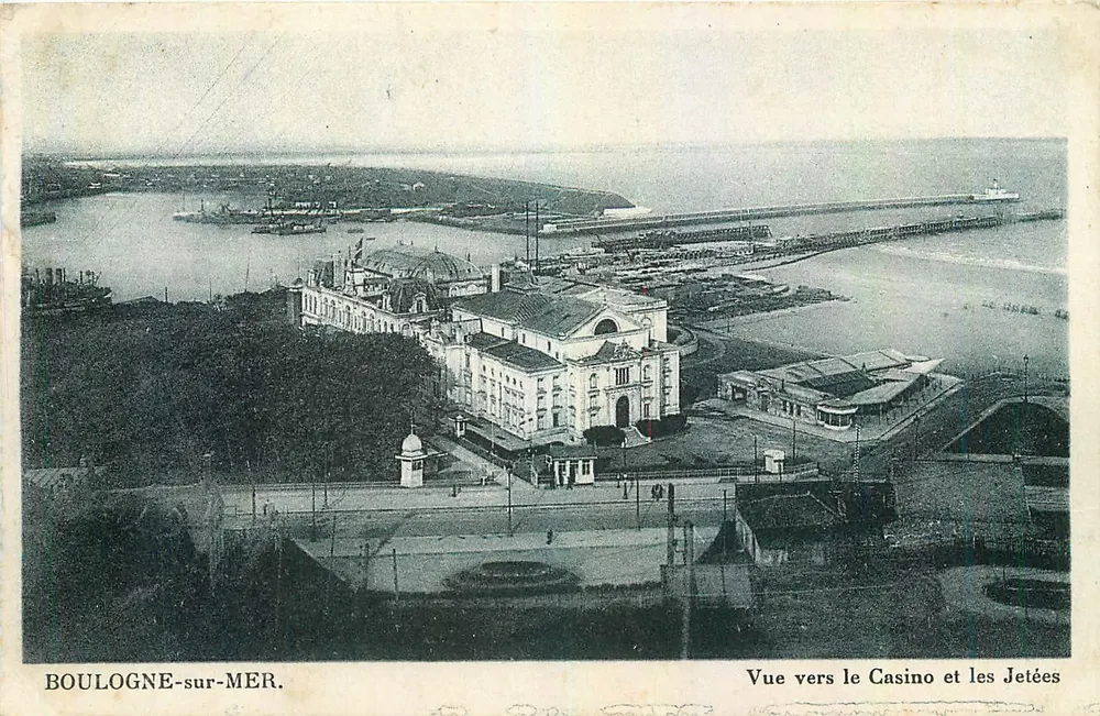 Boulogne-sur-Mer — Blick zum Casino und den Pier — unbekannter Verlag - Vorderseite