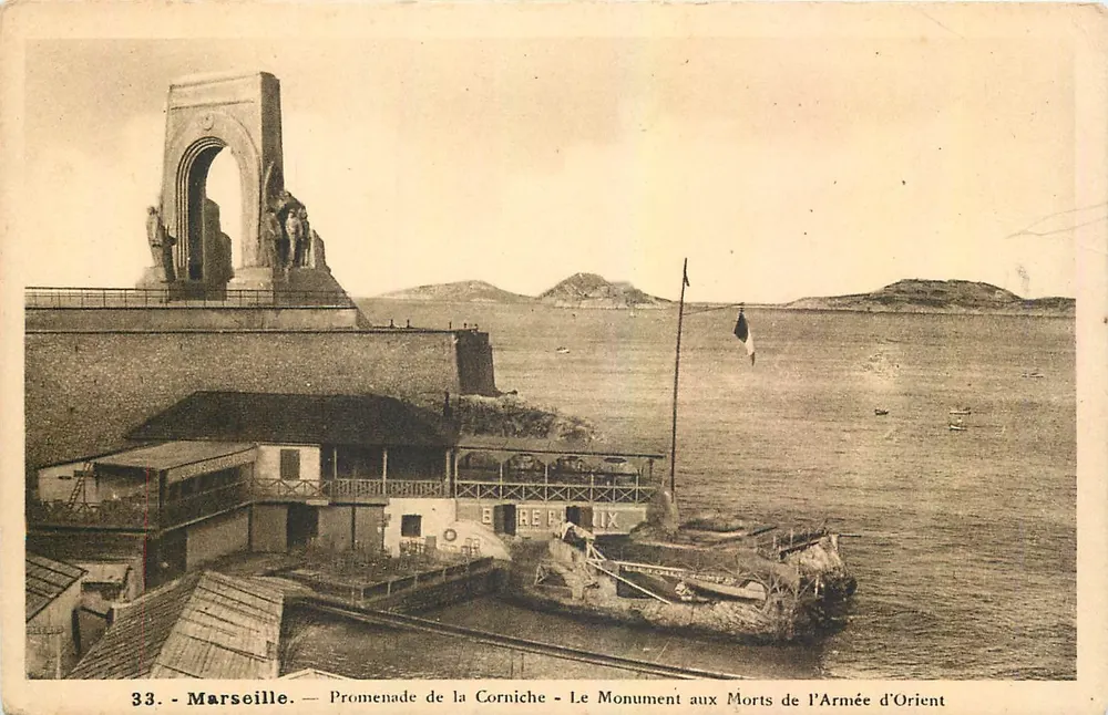 Marseille — Promenade de la Corniche — Le Monument aux Morts de l'Armée d'Orient - Vorderseite
