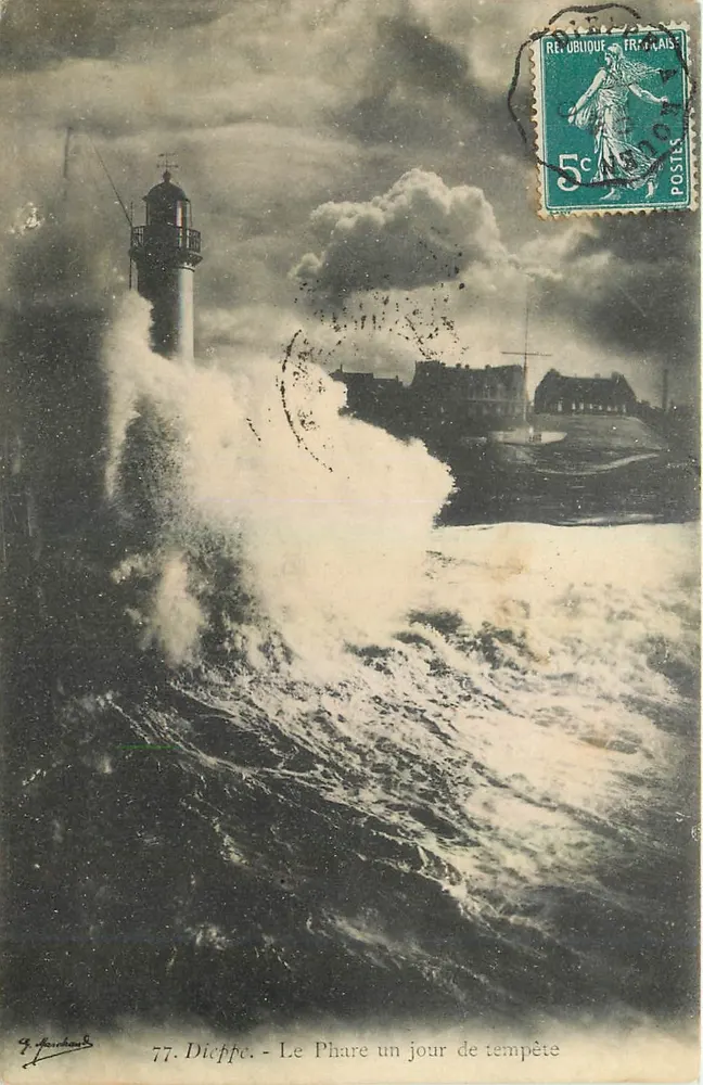 Dicppe - Le Phare un jour de tempête — J. Fouchaud, n°77 - Recto