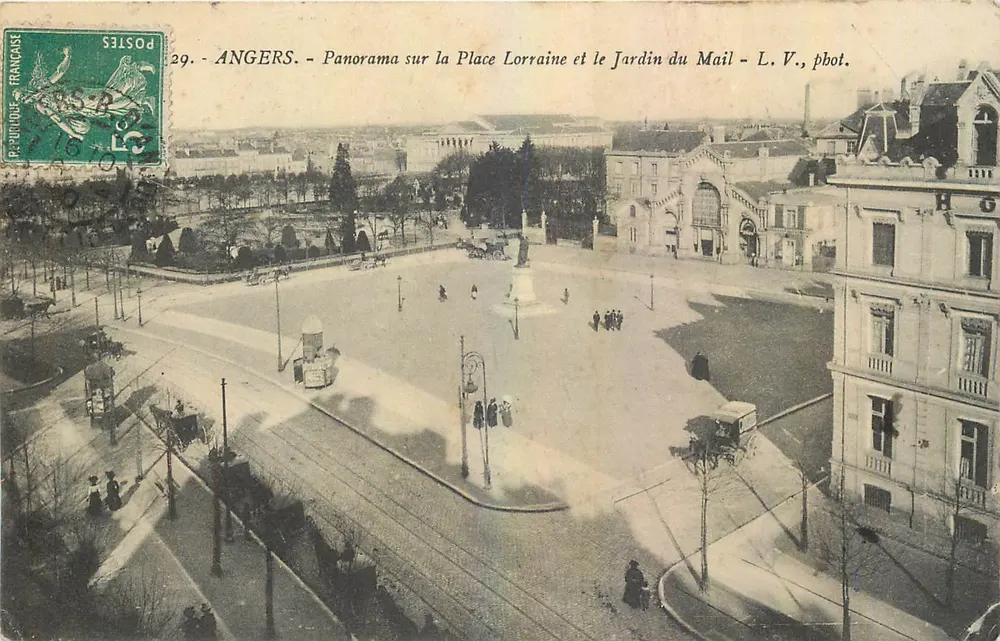 Angers - Panorama der Place Lorraine und Jardin du Mail - L. V., phot. - Vorderseite