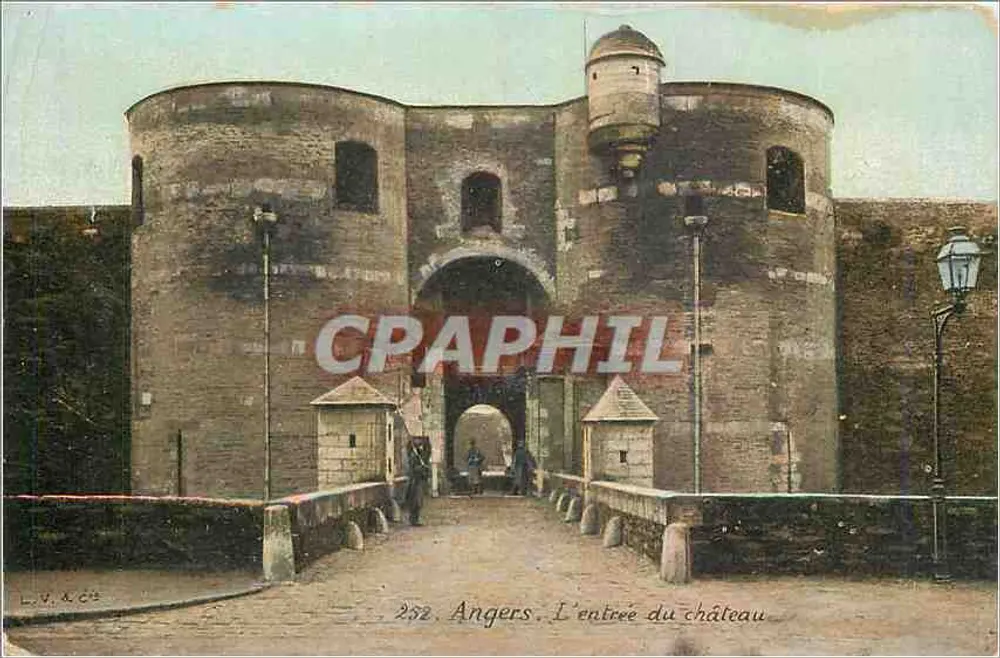 Angers. A entrada do castelo — L.V. & Cie, n° 282 - Frente