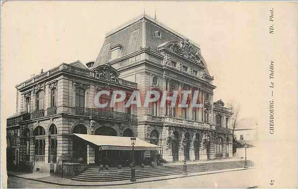 Cherbourg — O Teatro — ND. Fot. - Frente