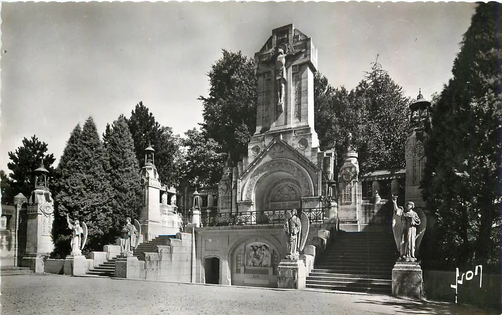 Lisieux (Calvados) - O Calvário — Editor Lev, n° B. 112 - Frente