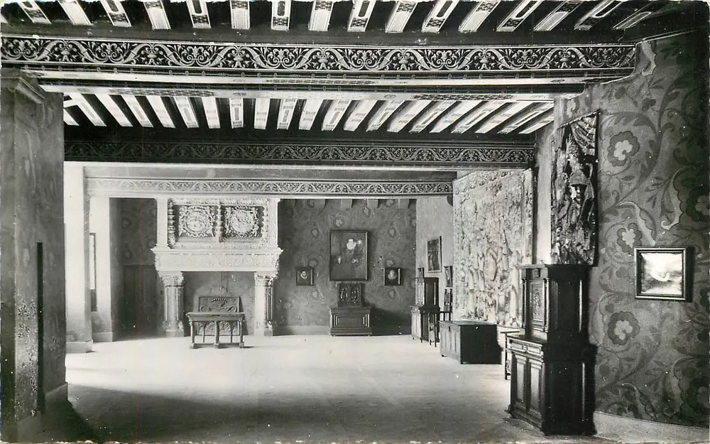 Le Château de Blois — La Salle d'Honneur — Syndicat d'Initiative de Blois (L.&C.) - Recto