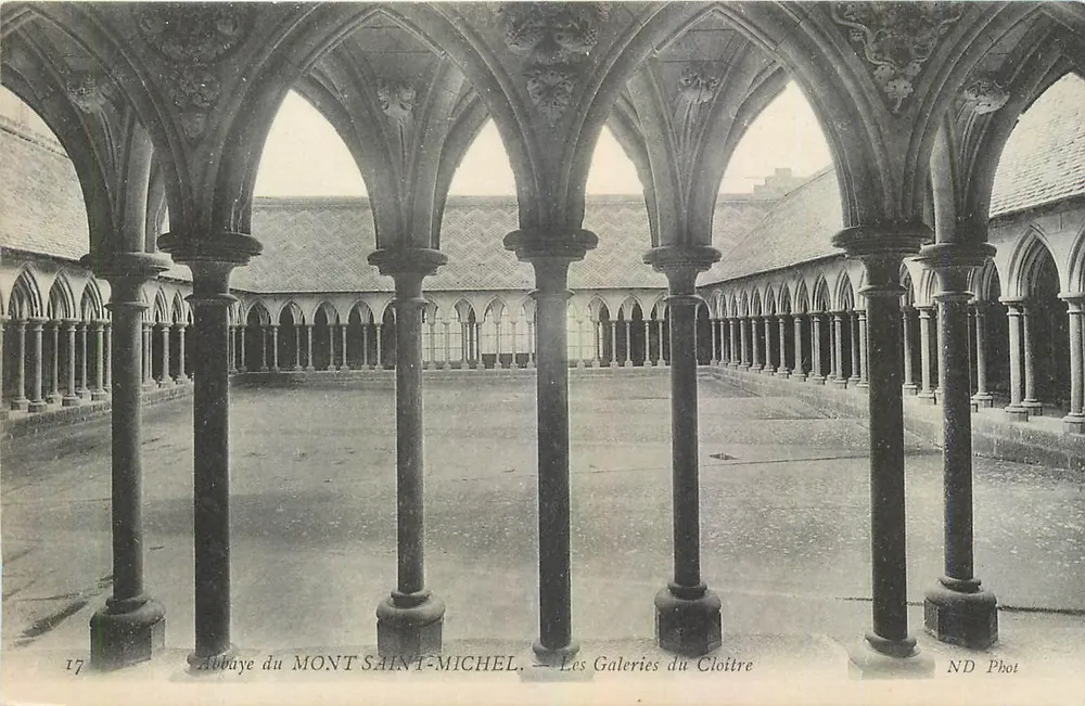 Abbazia del Mont-Saint-Michel — Le Gallerie del Chiostro — ND Phot - Recto