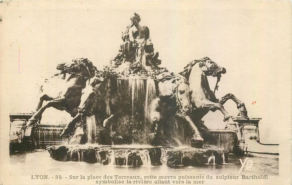 Fonte das Quatro Cavalos — Lyon — Bartholdi - Frente