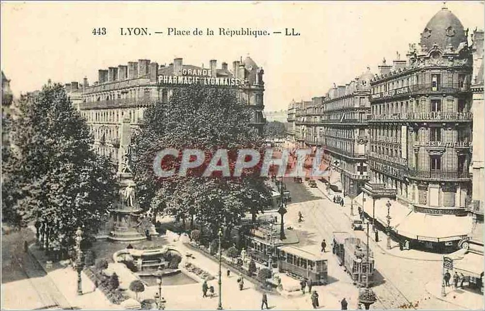 LYON — Praça da República — LL. — n° 443 - Frente