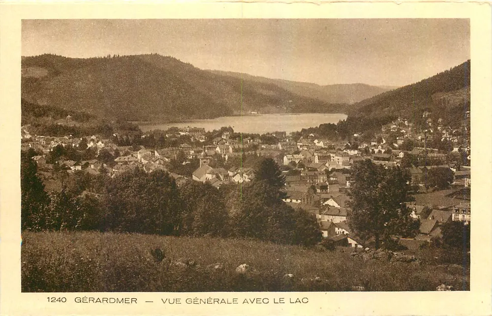 Gérardmer — Vista geral com o lago — série 1240 - Frente