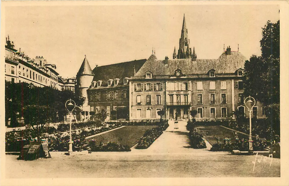 Grenoble (Isère) — O Hotel de Ville — Éditions d'Art Martel - Frente