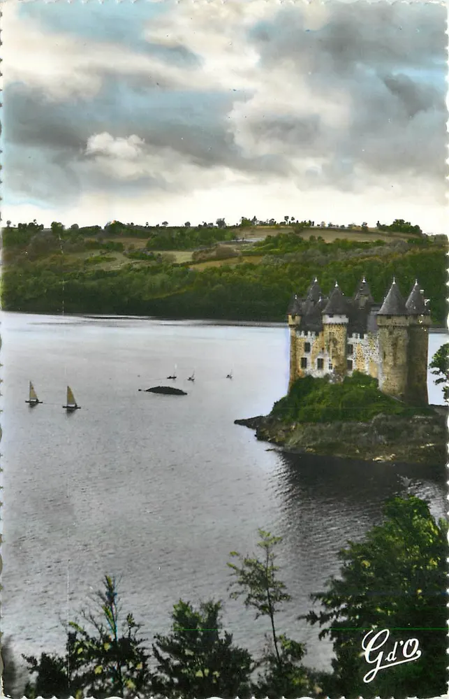 Castillo de Val — Fortaleza del siglo XV en las inmediaciones del dique de Bort — Edición G. d'Ollierguas, n° 528 - Anverso