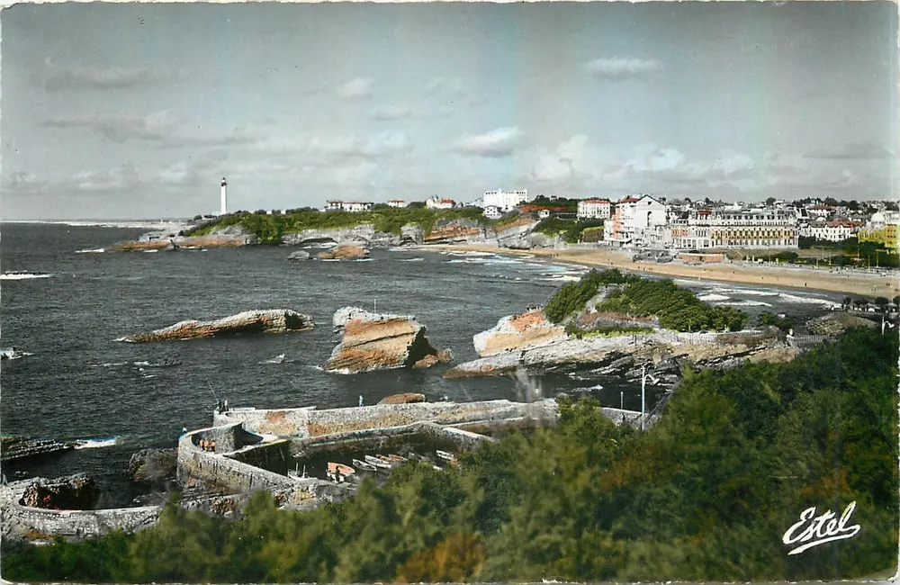 Biarritz - O Rocher du Basta e o Farol — Editor Etal, n° 33411 - Frente