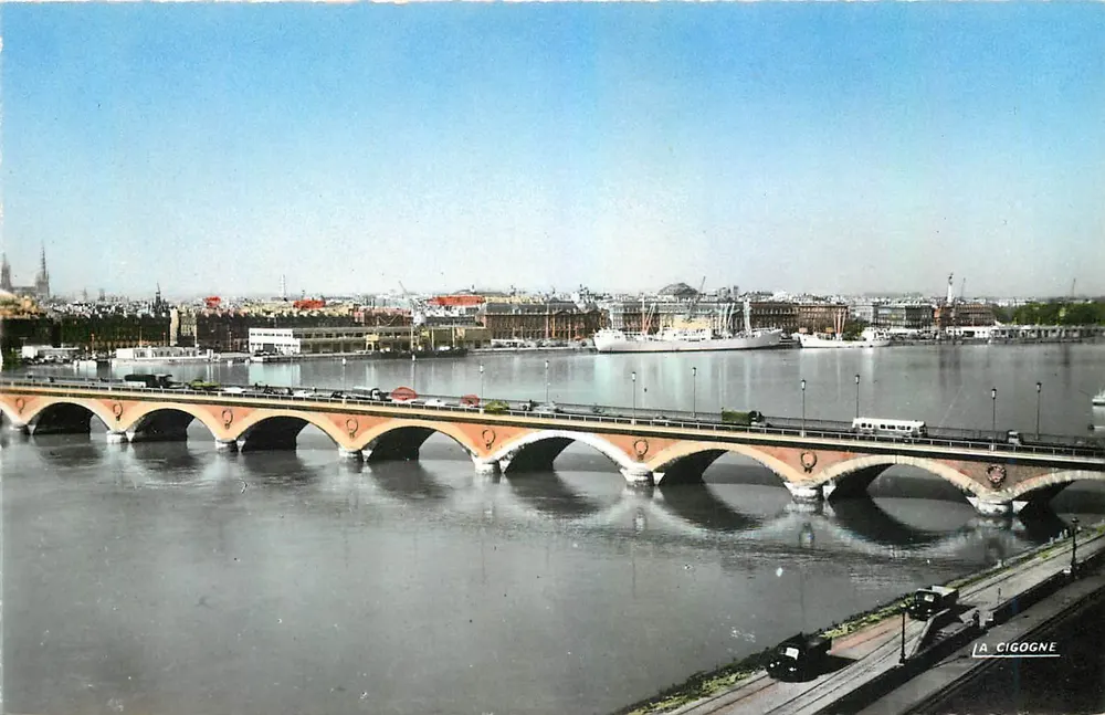 Bordeaux (Gironde) — Der Steinerne Brücke und allgemeine Ansicht des Hafens — Éd. La Cigogne, n° 33.063.28 - Vorderseite