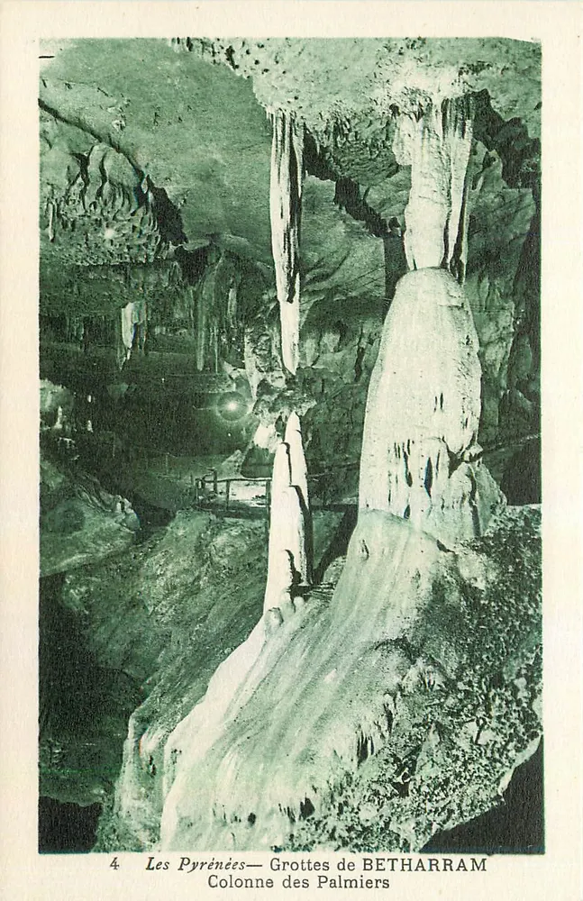 Les Pyrénées — Grottes de BETHARRAM — Colonne des Palmiers - Recto