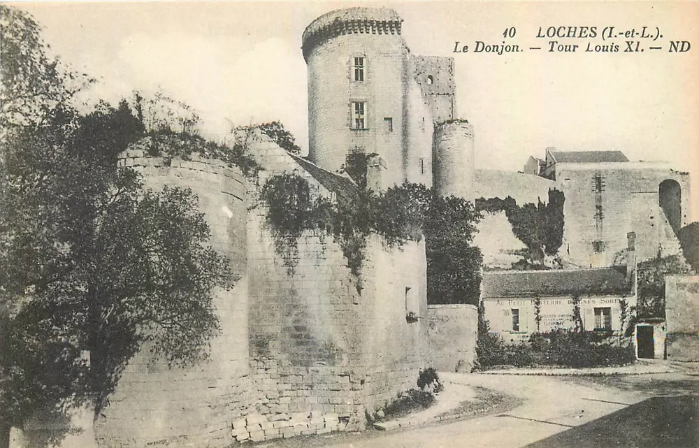 Loches (Loir-et-Cher) — Der Bergfried — Turm Louis XI - Vorderseite